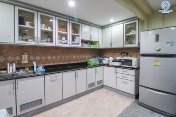 *****ทาวน์เฮ้าส์ 3 ชั้น มือสอง พร้อมอยู่ ม.ศุภารมย์ แจ้งวัฒนะ-ปากเกร็ด หลังมุม เนื้อที่ 31.4 ตร.ว. ฟังก์ชัน 3 ห้องนอน 3 ห้องน้ำ  2 ที่จอดรถพื้นที่ใช้สอย 200 ตร.ม. แถมฟรี เครื่องปรับอากาศ 4 เครื่อง, เครื่องทำน้ำอุ่น 3 เครื่อง และ เครื่องดูดควัน 1 เครื่อง บนทำเลดีที่สุด! เชื่อมต่อถนนหลายเส้น ใกล้เซ็นทรัลแจ้งวัฒนะ ทางด่วน "แจ้งวัฒนะ" และเมืองทองธานี